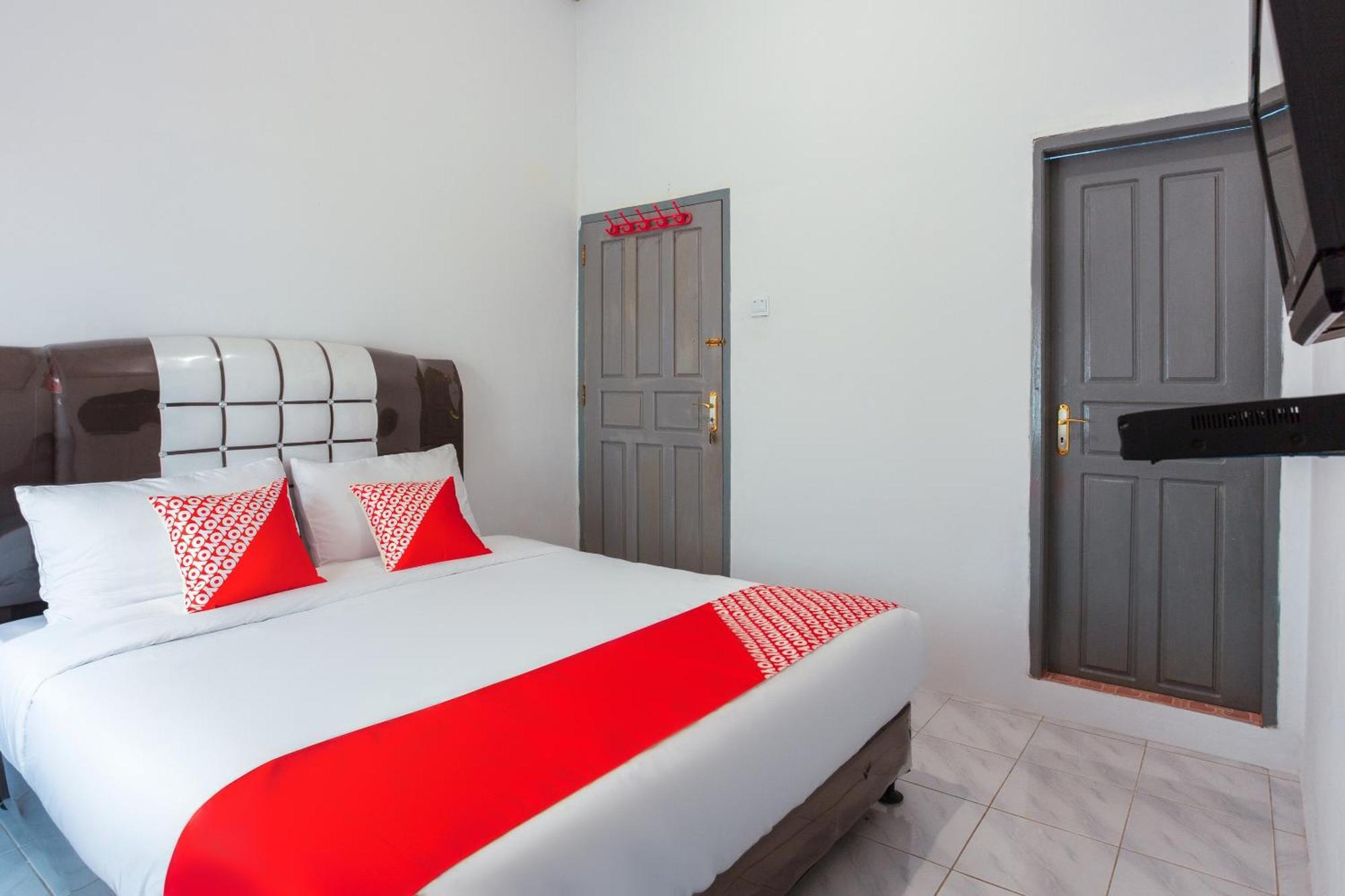 โอโย 2903 ปุตรี เรสซิเดนซ์ ชาเรียะฮ์ Hotel บูกิตติงกี ภายนอก รูปภาพ